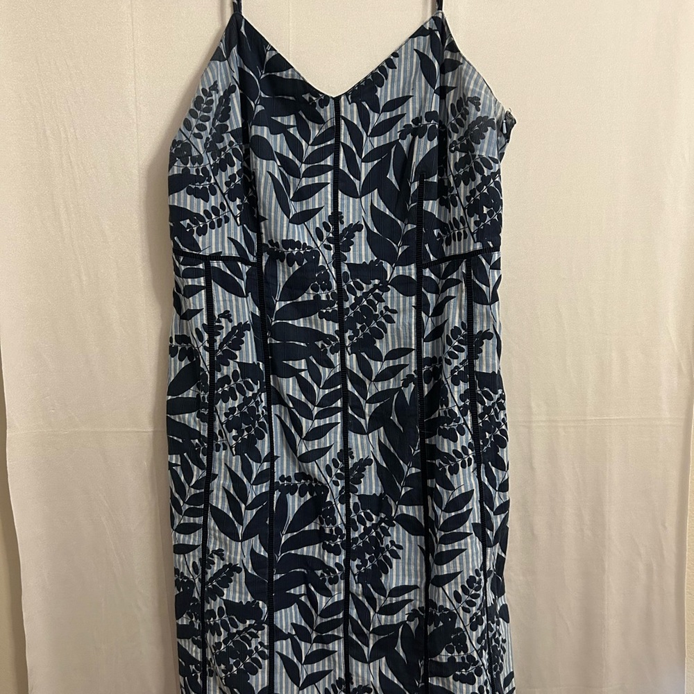 Banana Republic Navy and White Leaf-Print Backless Slip Dress - Picture 4 of 7